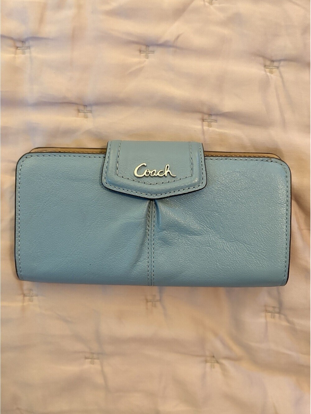 Coach Gran Quero Aqua Bifold Ladies Wallet